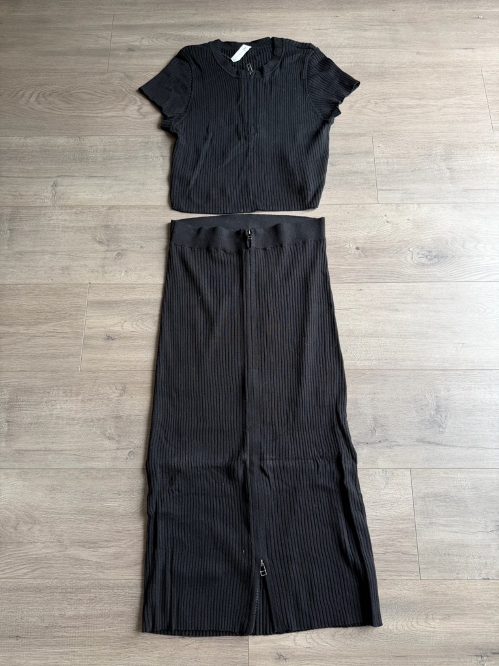 Daily Practice by Anthropologie Ribbed Crop tee and skirt set - size medium
